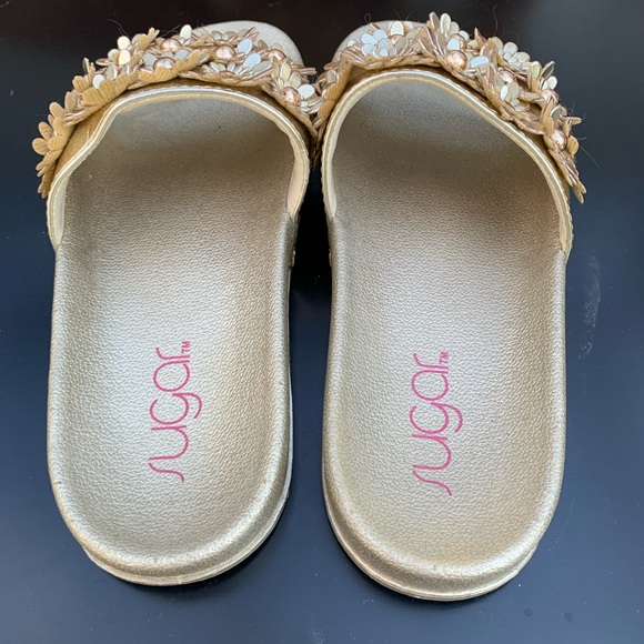 Sugar flowered gold slides size 6 - Picture 2 of 4